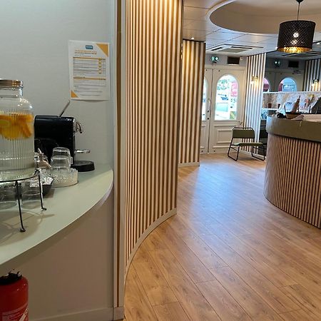沙隆日酒店 迪南 外观 照片